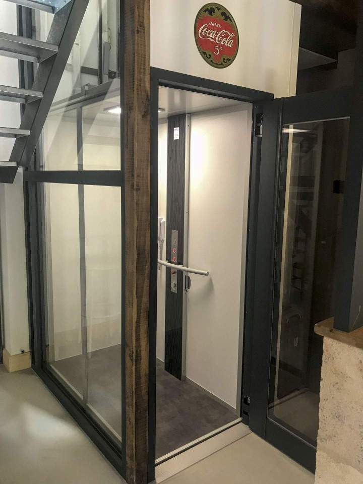 Monte-escaliers sur mesure Jazeneuil